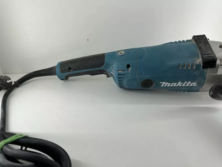 SZLIFIERKA MAKITA GA9020R 230MM 2024R KARTON