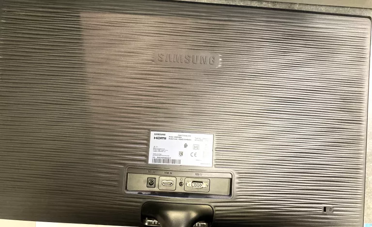 MONITOR SAMSUNG S24D330!POLECAM!