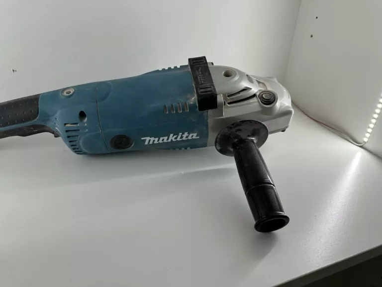SZLIFIERKA MAKITA GA9020R 230MM 2024R KARTON
