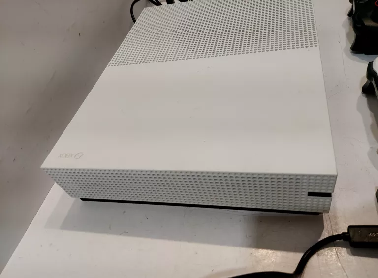 KONSOLA XBOX ONE S + DYSK 2TB