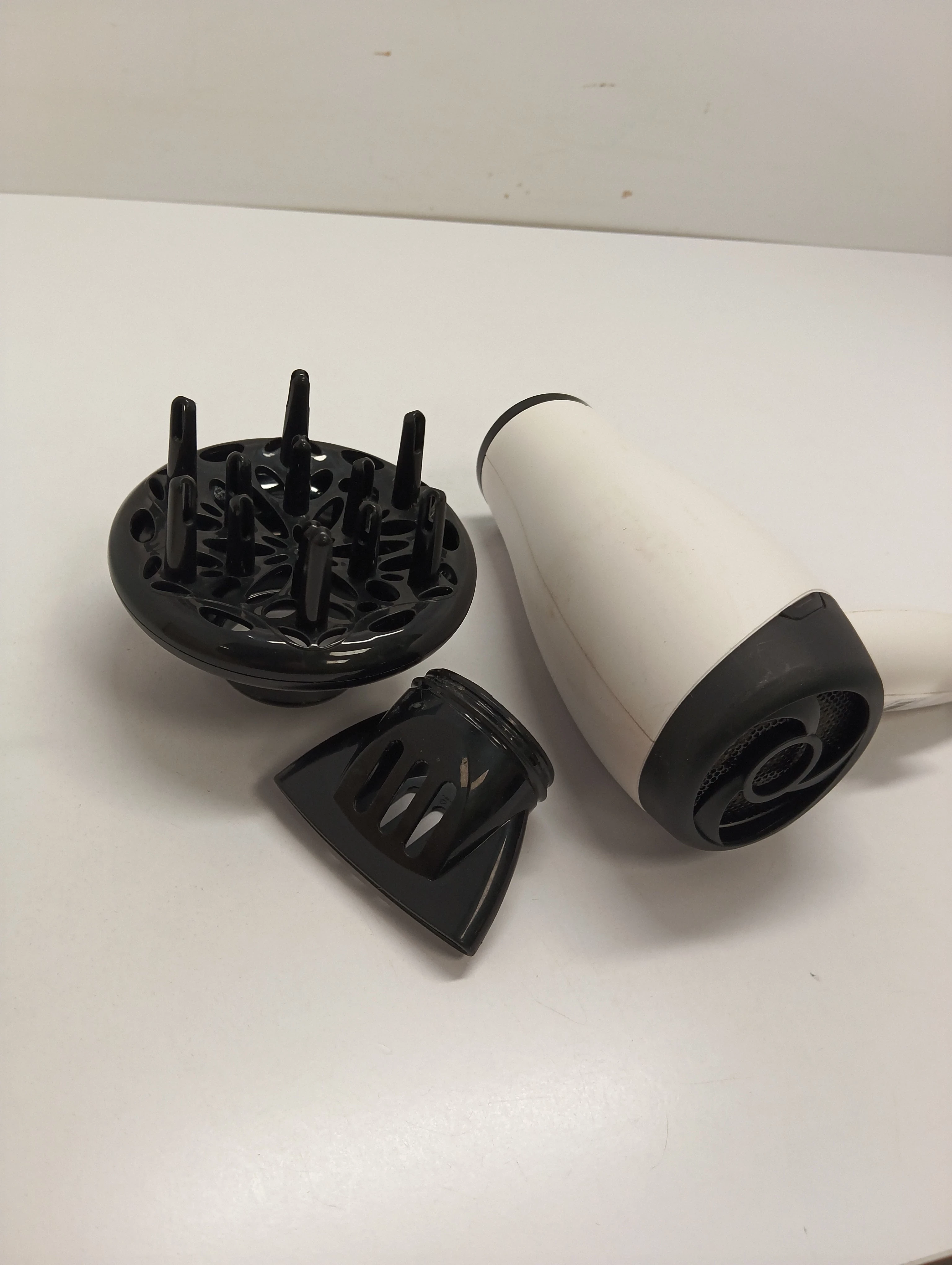 suszarka-do-wlosow-remington-d3015-biala-jonizacja-funkcje-209870-1