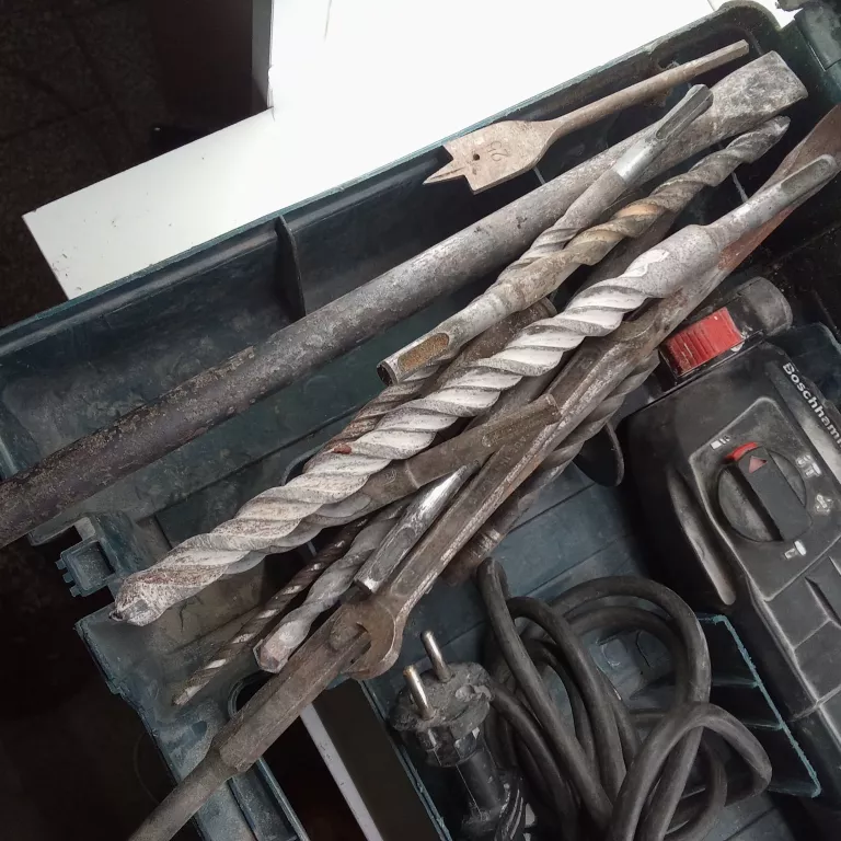 mlotowiertarka-bosch-gbh-240f-zestaw-predkosc-obrotowa-930