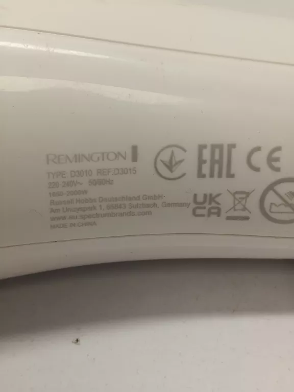 suszarka-do-wlosow-remington-d3015-biala-jonizacja-model-di4xnv2-8v8turgiw8