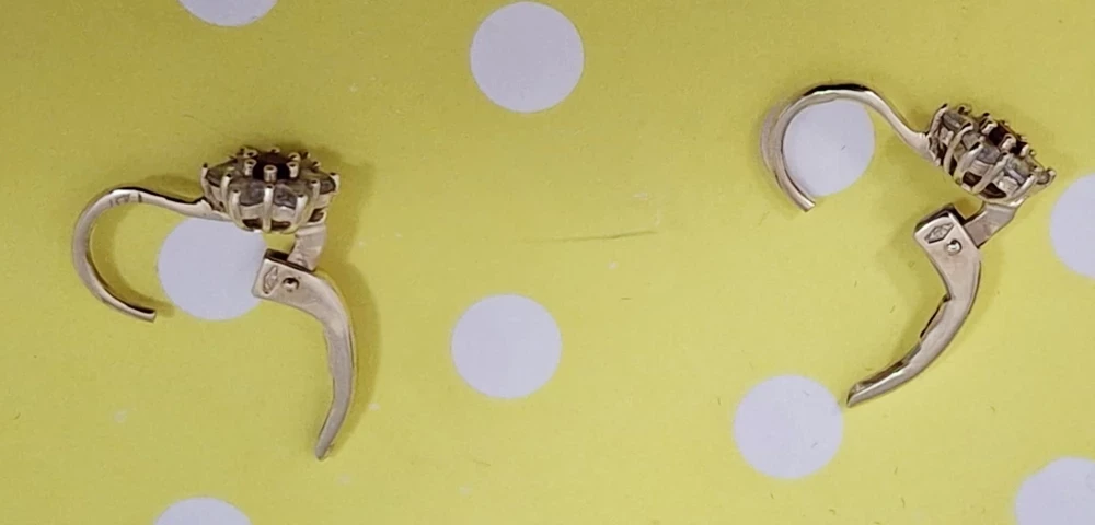 sliczne-zlote-kolczyki-z-czerwonym-oczkiem-585-ean-gtin-3565218826325