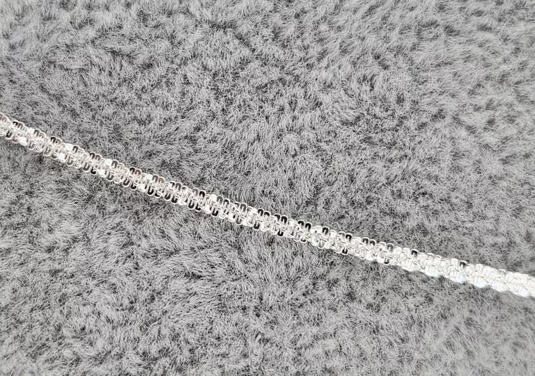 blyskotliwy-srebrny-lancuszek-265g-rodzaj-2205-16