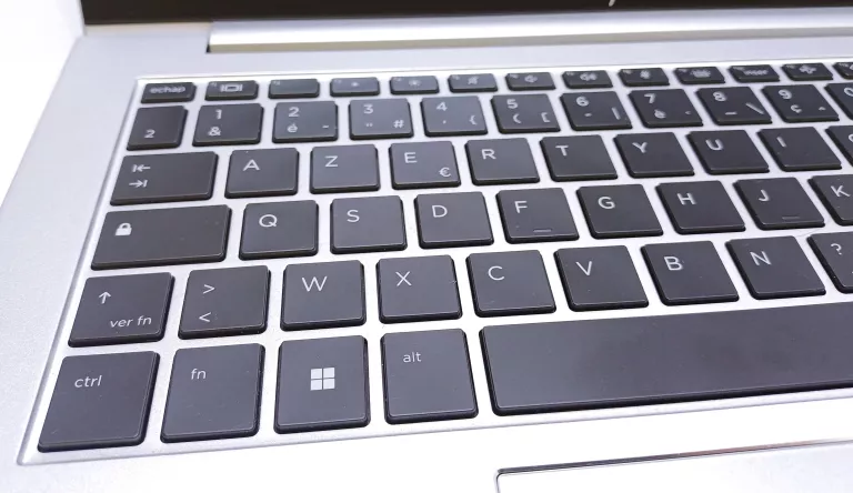 LAPTOP HP ELITEBOOK 845 G11 RYZEN 5 PRO/16GB/512SSD