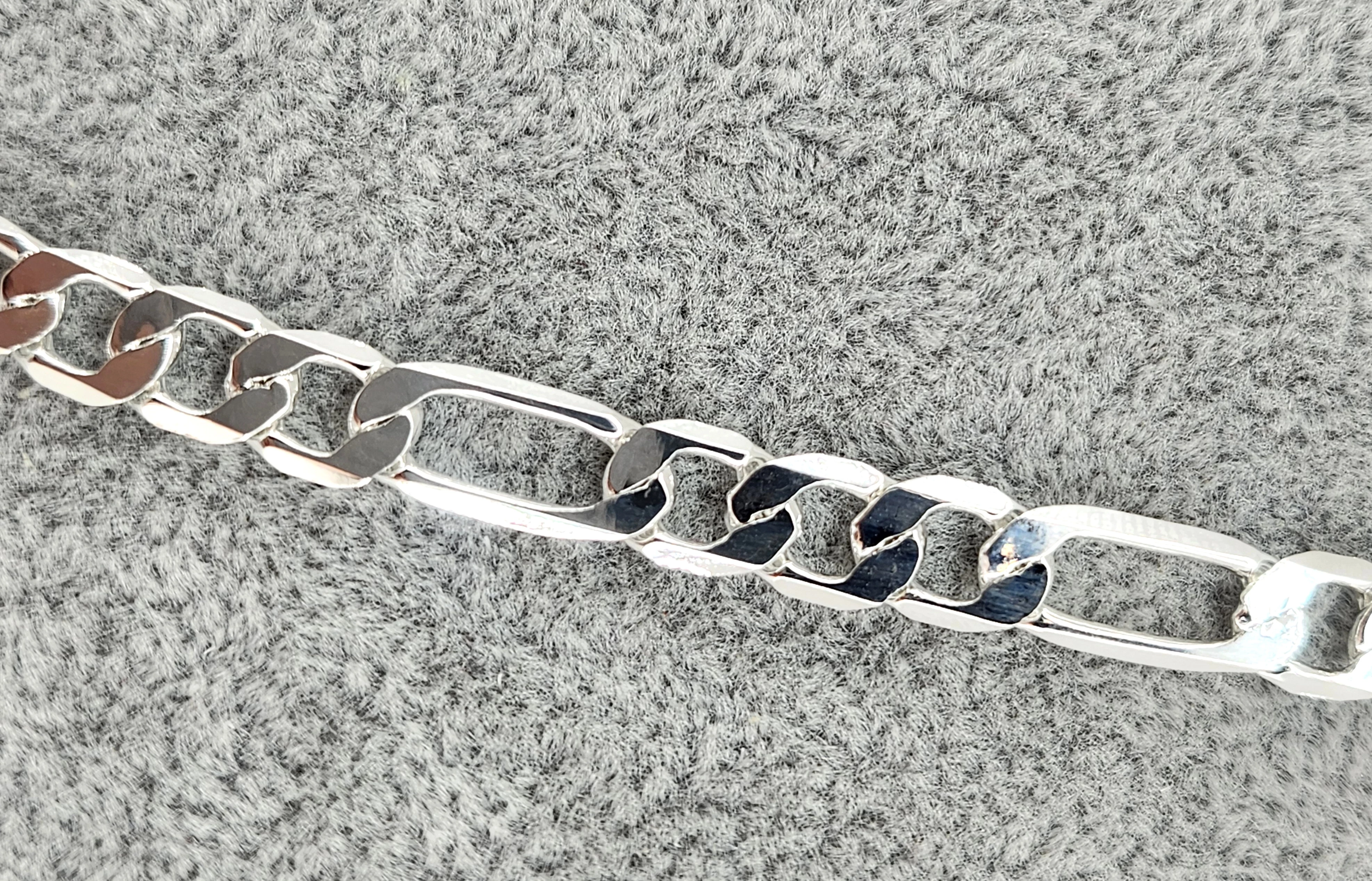 gustowny-posrebrzany-lancuch-figaro-1496g-splot-2208-8