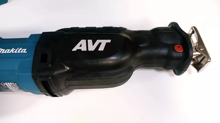 pila-szablasta-makita-jr3070ct-komplet-seria-jr3070ct