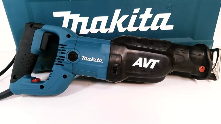 pila-szablasta-makita-jr3070ct-komplet-stan-11323-2