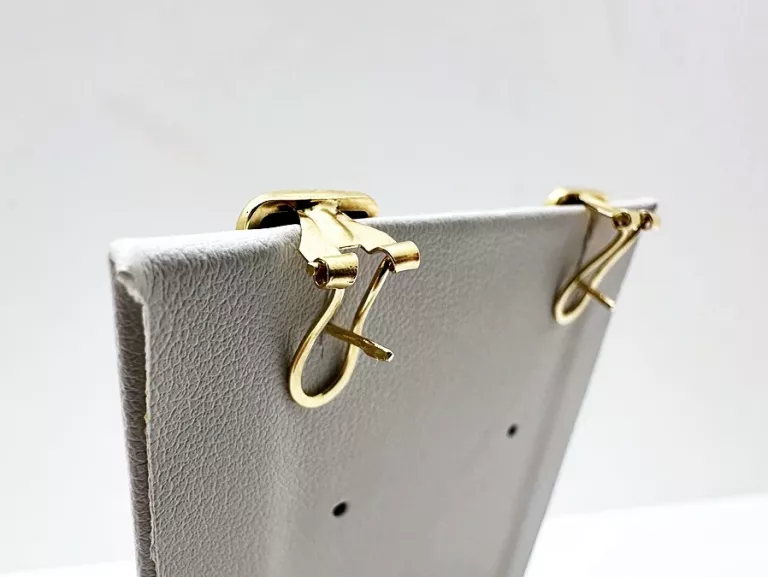 sliczne-kolczyki-waga-226-proba-750-rodzaj-2205-2