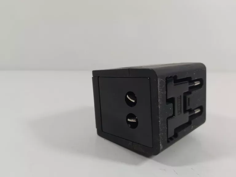 ADAPTER RÓŻNE WTYCZKI NA 2 USB