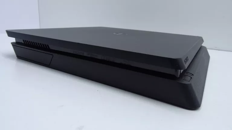 KONSOLA PS4 SLIM 500GB CUH-2216A 2 PADY FIFA 23