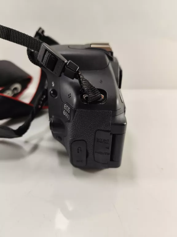 APARAT CANON 600D BODY