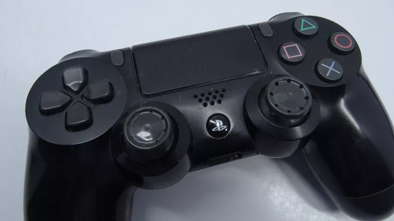 KONSOLA PS4 SLIM 500GB CUH-2216A 2 PADY FIFA 23