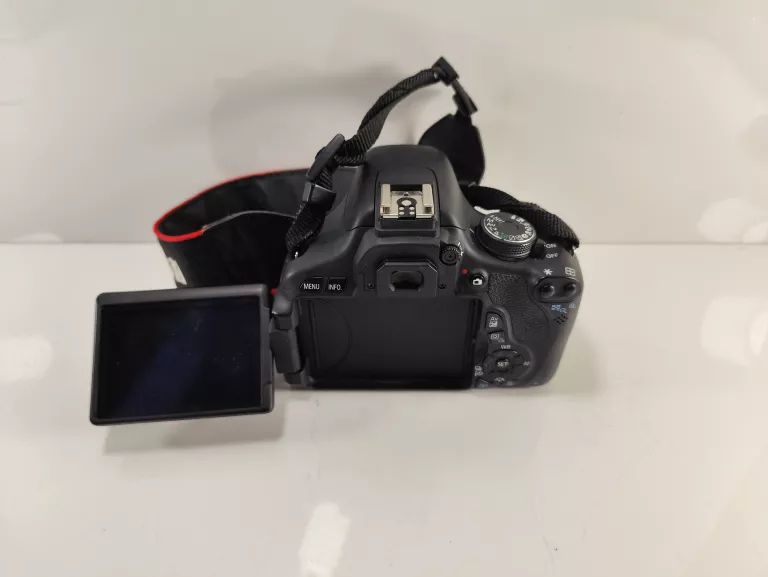 APARAT CANON 600D BODY