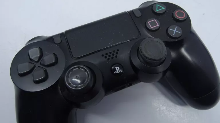 KONSOLA PS4 SLIM 500GB CUH-2216A 2 PADY FIFA 23
