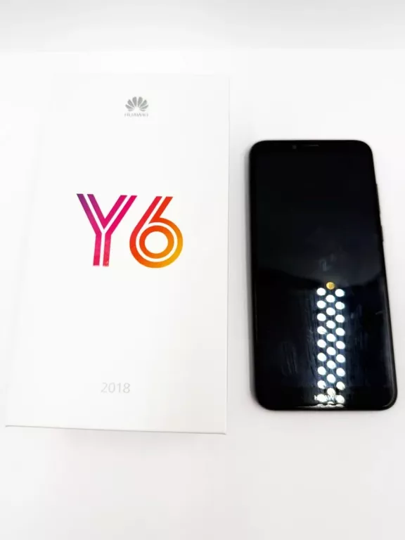 TELEFON HUAWEI Y6 2018 CZARNY