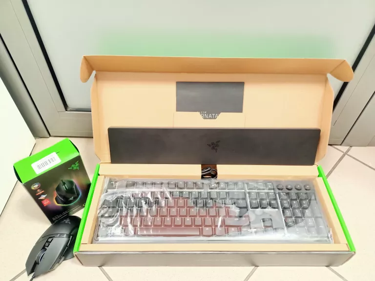 ZESTAW KLAWIATURA GAMINGOWA RAZER ORNATA V3 CHROMA + MYSZ RAZER BASILISK V