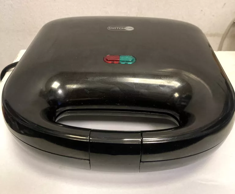 SANDWICH MAKER SWITCH ON 750W
