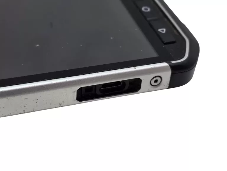 TELEFON CAT S40 1 GB / 16 GB CZARNY