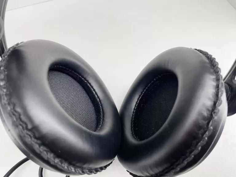 SŁUCHAWKI NAUSZNE STUDYJNE AKG K240 MKII