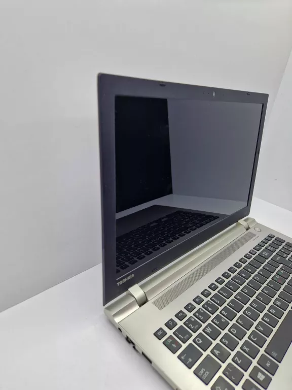 LAPTOP TOSHIBA SATELLITE P500 C 10F