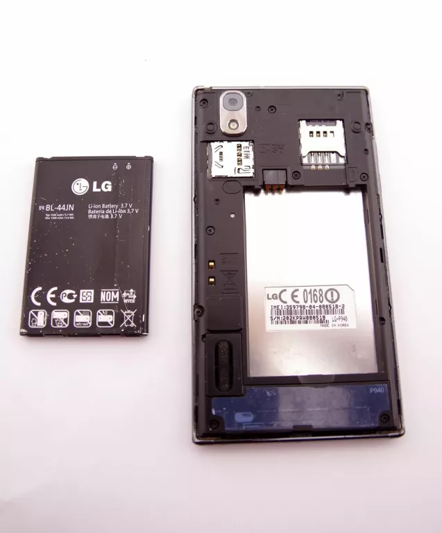 NIESPOTYKANY UNIKATOWY TELEFON PRADA