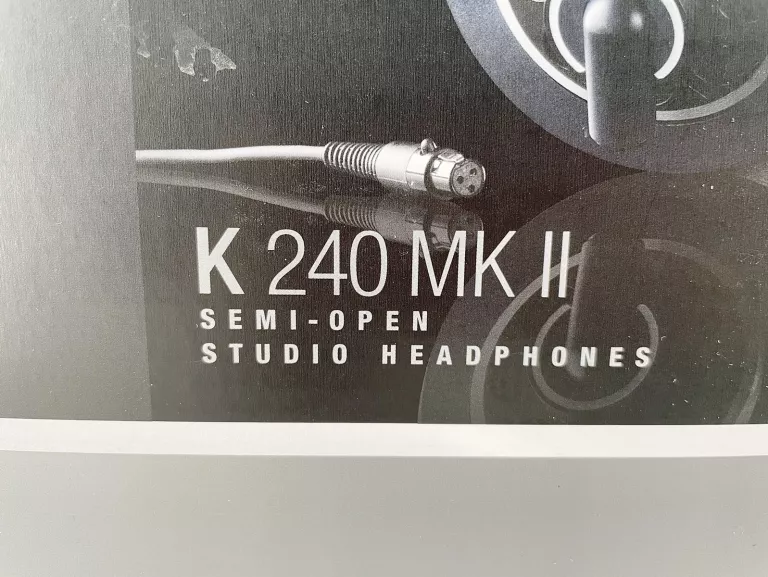 SŁUCHAWKI NAUSZNE STUDYJNE AKG K240 MKII