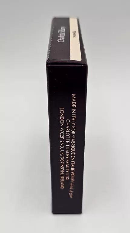 CHARLOTTE TILBURY AIRBRUSH FLAWLESS FINISH - PUDER MATUJĄCY 1 FAIRY