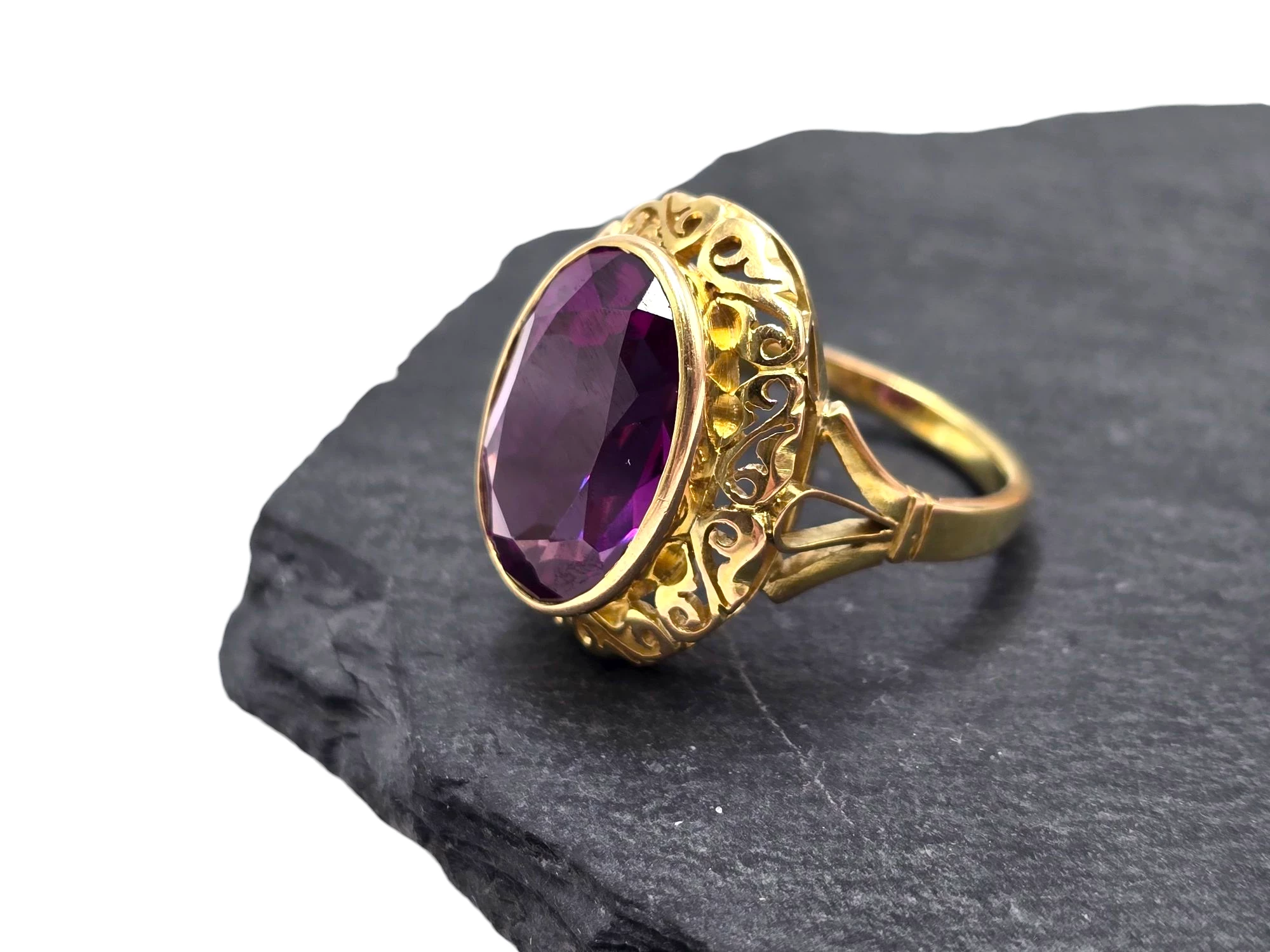 sliczny-zloty-pierscionek-z-fioletowym-kamieniem-585-10g-r21-stan-11323-2
