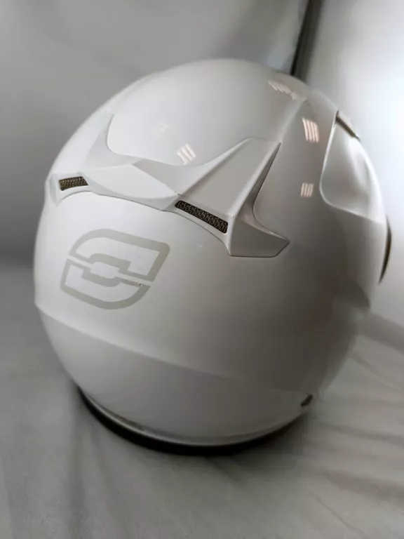 KASK OZONE CITY 01 ZE ZDEJMOWANĄ BRODĄ R.M 57-58