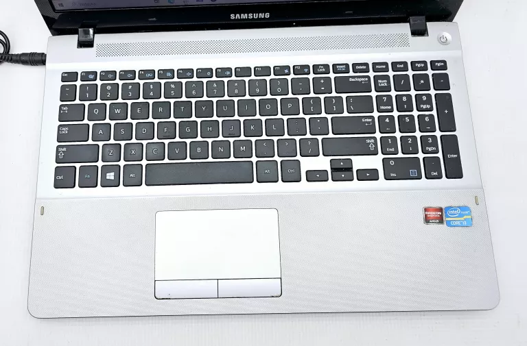 LAPTOP SAMSUNG 370 R + ŁAD WIN 10/8GBRAMU/128GB HDD/ I3 3 GEN OPIS