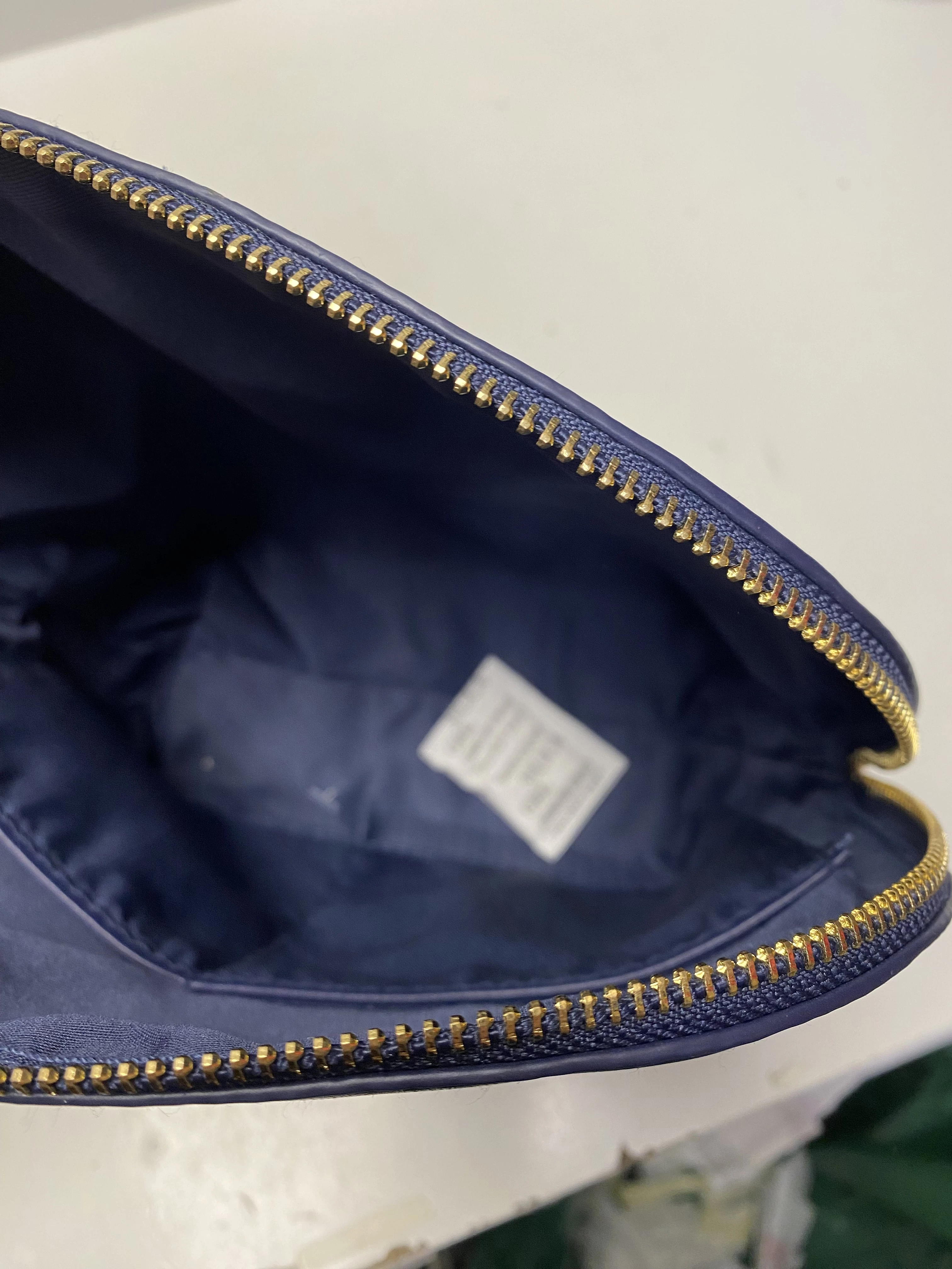 kosmetyczka-elegancka-alice-wheeler-granatowa-niebieska-kod-producenta-kosmetyczka-kuferek-profi-id