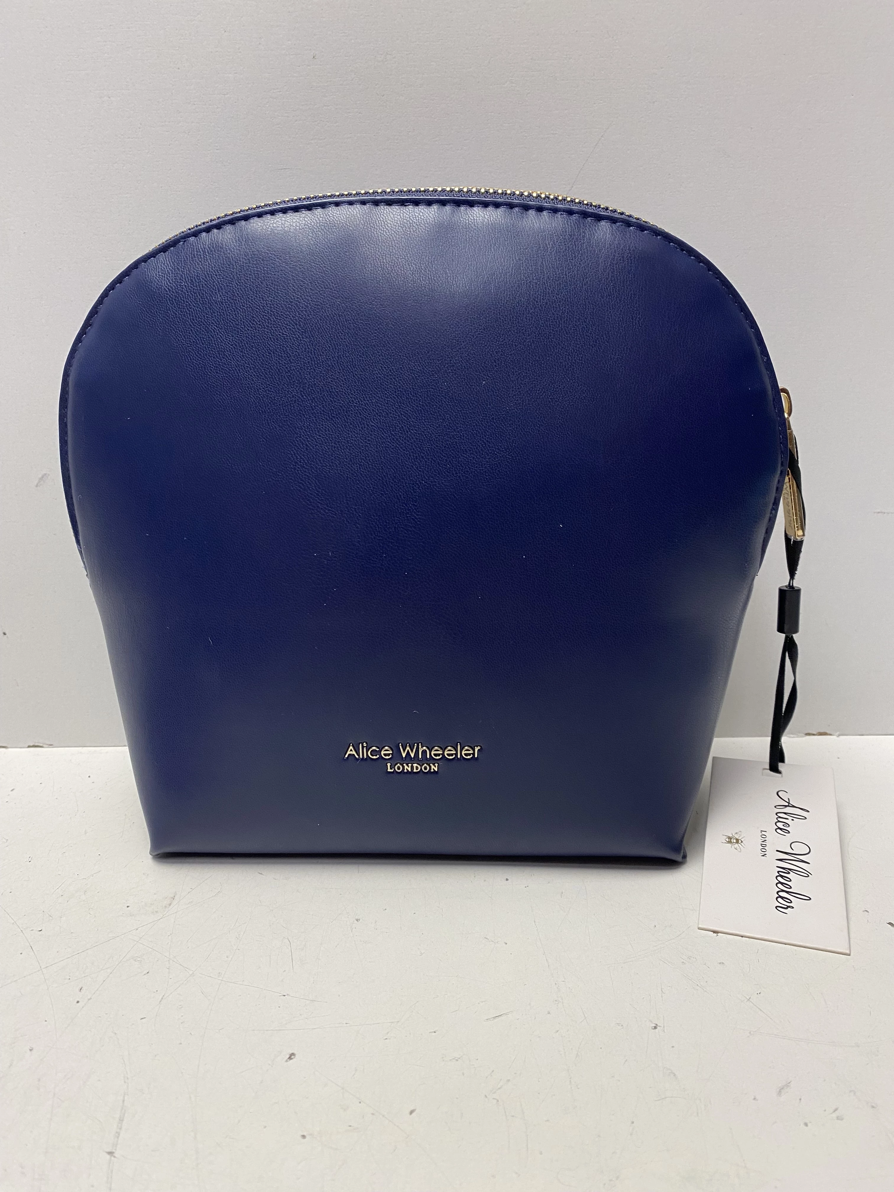 kosmetyczka-elegancka-alice-wheeler-granatowa-niebieska-ean-gtin-5904689115893