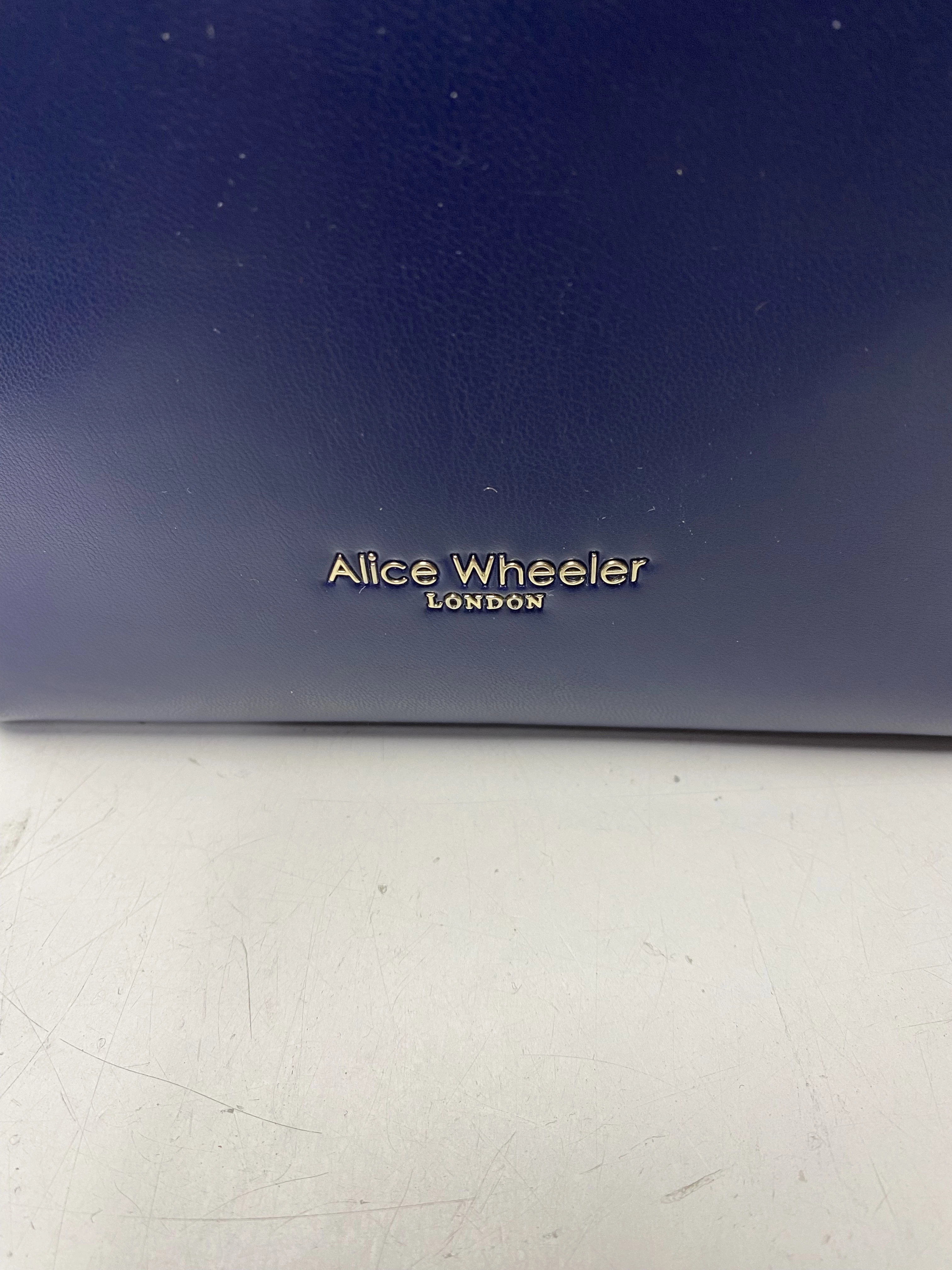 kosmetyczka-elegancka-alice-wheeler-granatowa-niebieska-stan-11323-2