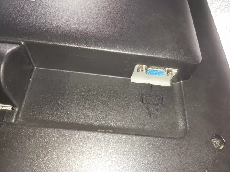 monitor-iiyama-e2202wsv-22-1680x1050-dsub-stan-11323-2