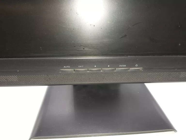 monitor-iiyama-e2202wsv-22-1680x1050-dsub-zlacza-206734-4