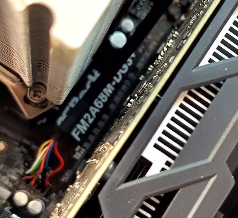 KOMPUTER PC AMD ATHLON X4 QUAD 8GB DDR3 RADEON RX460