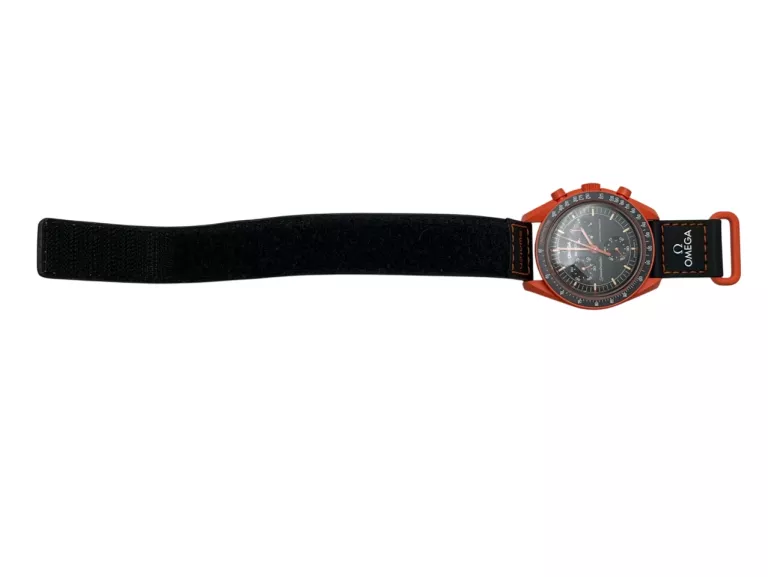 ZEGAREK SWATCH X OMEGA MOONSWATCH MISSION ON EARTH - LAVA GW DO 09.2026