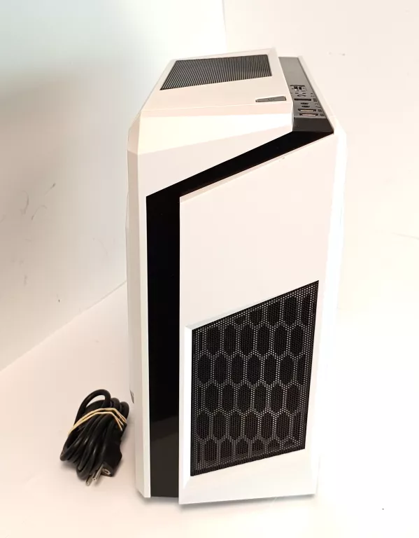 KOMPUTER PC AMD ATHLON X4 QUAD 8GB DDR3 RADEON RX460