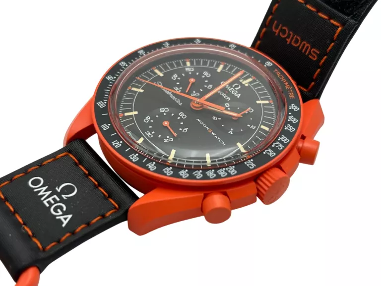 ZEGAREK SWATCH X OMEGA MOONSWATCH MISSION ON EARTH - LAVA GW DO 09.2026