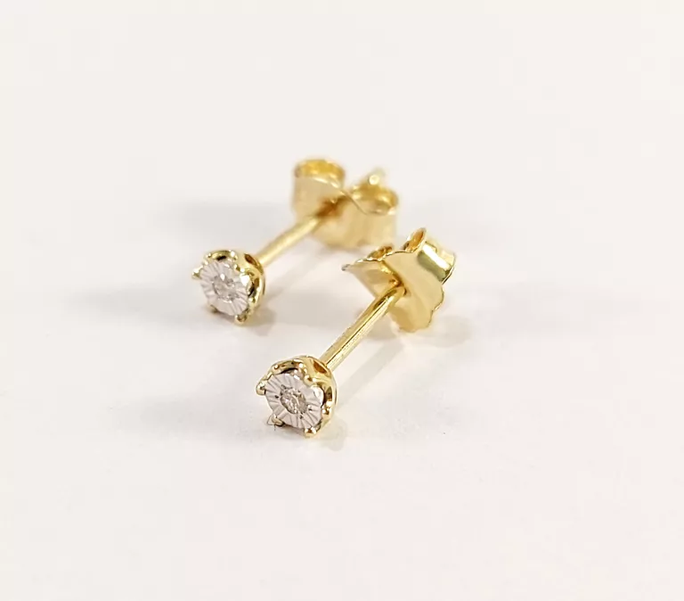 ZŁOTE KOLCZYKI Z BRYLANTAMI 0,02CT 375 0,52G