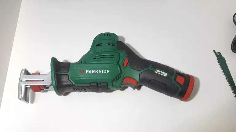 PARKSIDE AKUMULATOROWA PIŁA DO GAŁĘZI 12 V, PAAS 12 B2 AKU ŁAD WAZLIKA