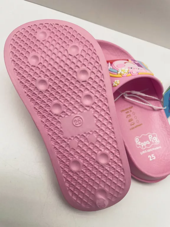 KLAPKI BASENOWE PEPPA PIG CP90-SS25-353PP R.25