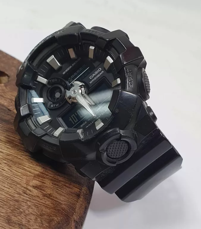 NIEZAWODNY WYTRZYMAŁY ZEGAREK MĘSKI CASIO G-SHOCK GA-700 CZARNY