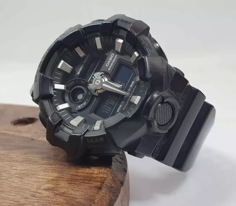 NIEZAWODNY WYTRZYMAŁY ZEGAREK MĘSKI CASIO G-SHOCK GA-700 CZARNY