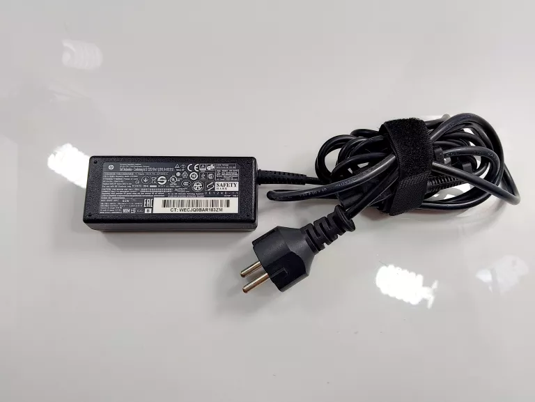 KOMPUTER ALL IN ONE HP TPC-Q067-22 8/256GB SSD + MYSZ KLAWIATURA