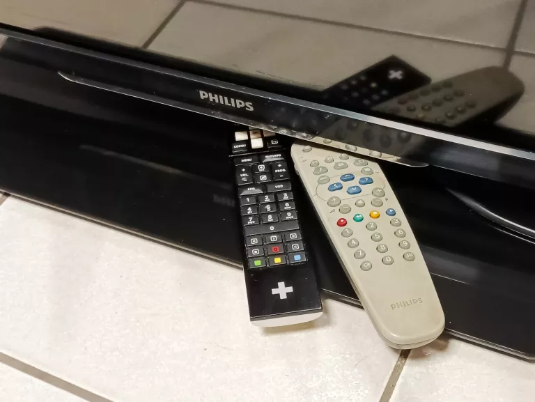 TELEWIZOR PHILIPS 42PFL4307H