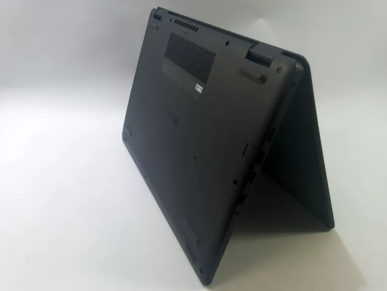LAPTOP DELL INSPIRON 15 3000 15,6 " INTEL CORE I3 8 GB / 256 GB CZARNY