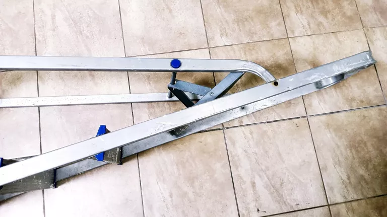 DRABINA ALUMINIOWA 6 STOPNIOWA